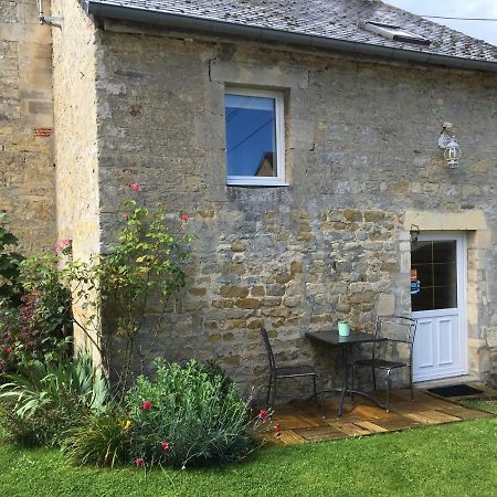 La Pomme De Nuit Bed and Breakfast Bayeux Eksteriør billede