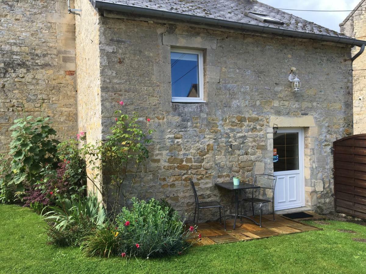 La Pomme De Nuit Bed and Breakfast Bayeux Eksteriør billede